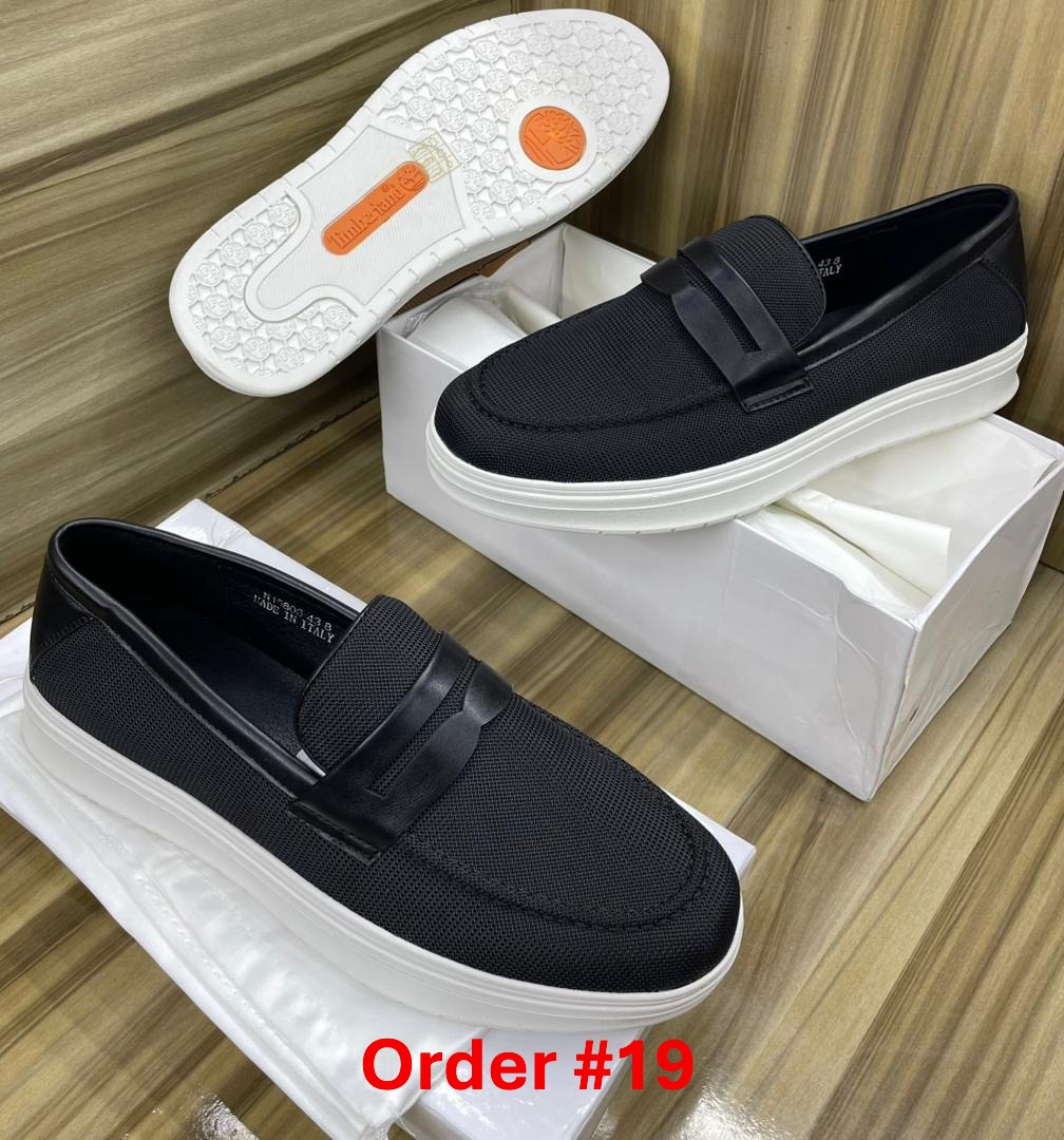 Timberland blac & white sole 19