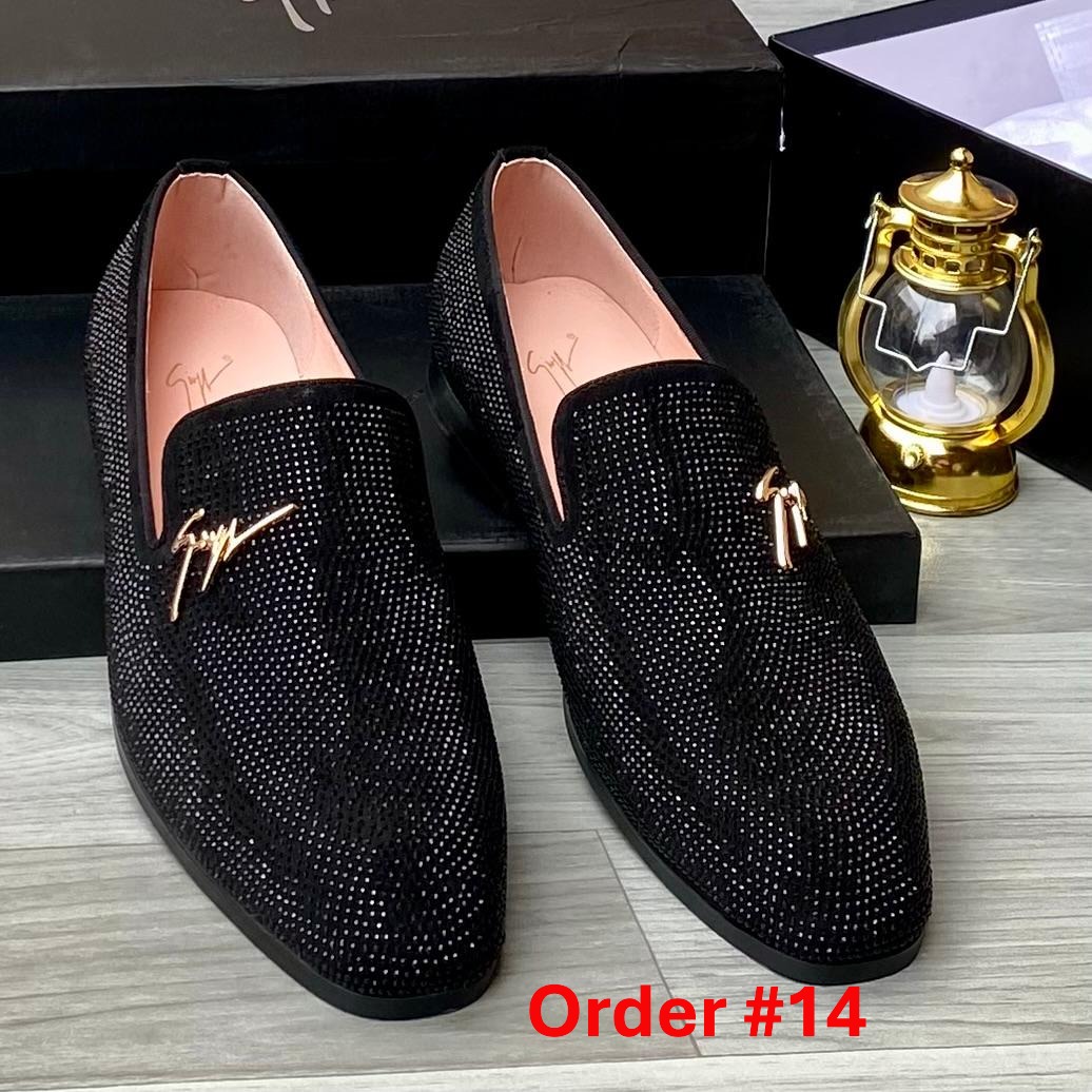 Small stones black
